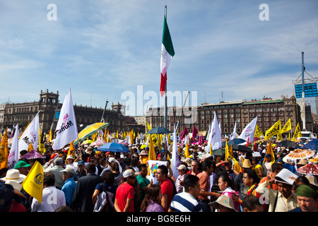 Proteste der Wahlen auf dem Zocalo in Mexiko-Stadt Stockfoto