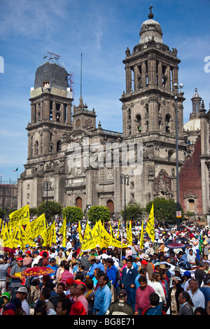 Proteste der Wahlen auf dem Zocalo in Mexiko-Stadt Stockfoto