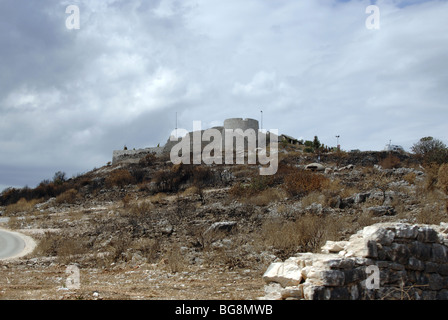 REPUBLIK VON ALBANIEN. Saranda. Lekuresi Schloss im XIX. Jahrhundert gebaut. Allgemeine Ansicht. Eigentlich ist ein Restaurant. Stockfoto