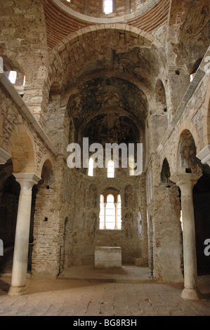 BYZANTINISCHE KUNST. Hodegetria-Kirche oder Aphendiko. Aus dem Jahre 1310. Innenansicht. Das Mittelschiff. Mystras. Provinz von Lakonia Stockfoto