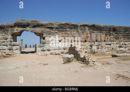 Römische Stadt Emporiae (Ampurias). Tür der südlichen Mauer. Katalonien. Stockfoto