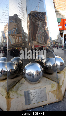 Die Exeter Riddle Skulptur in Exeter High Street Stockfoto