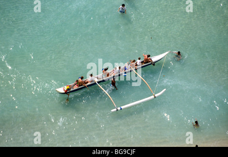 Draufsicht der Urlauber in einem Katamaran Stockfoto
