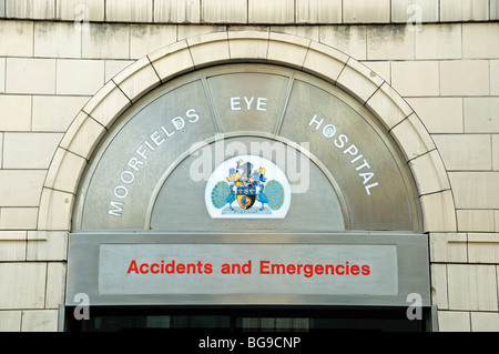 Unfall & Notfall Eingang am Moorfields Eye Hospital Islington London England UK Stockfoto