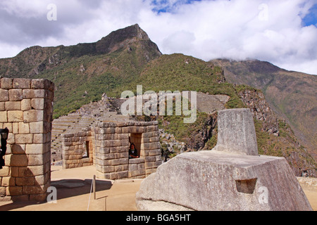 Intihuatana, Sonnenuhr, hergestellt aus Stein, Machu Picchu, Peru, Südamerika Stockfoto