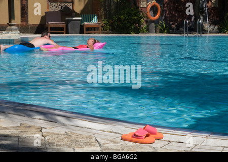 Schwimmbad, Hotel Santika Beach, Kuta, Bali Stockfoto