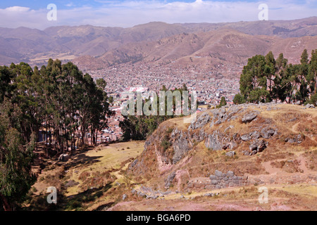 Panoramablick von Cuzco aus der Inka-Ruinen von Kenko, Anden, Peru, Südamerika Stockfoto