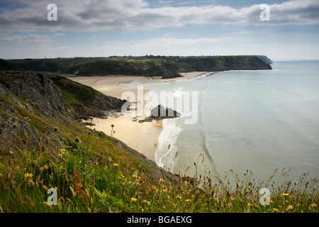 Blick nach Osten über Three Cliffs Bay in Richtung Pennard Cliffs, Gower Peninsula, South Wales U.K Stockfoto