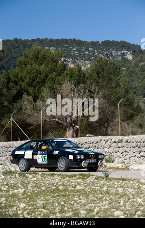 Schwarz 1980 Alfa Romeo GTV 2,5 Liter Sportwagen-Klassiker Teilnahme an einer Kundgebung in Spanien Stockfoto