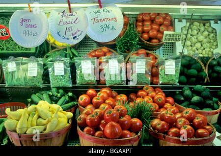 Frisches Gemüse an Produkten Stand, California Stockfoto