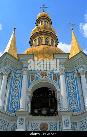 Glockenturm der Kirche der Geburt der Heiligen Jungfrau, Kiewer Höhlenkloster, Kiew, Ukraine Stockfoto
