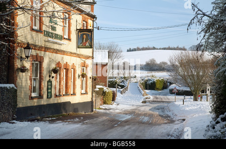 Winter im Dorf Moulton in der Nähe von Newmarket, Suffolk UK Stockfoto