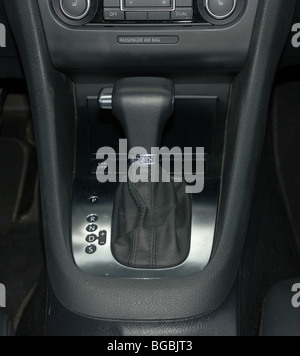 Volkswagen Golf VI 1.4 TSI DSG - 2009 - Interieur, zentrale Konsole, DSG (Direct Shift Getriebe), Automatik-Getriebe (a/t) Stockfoto