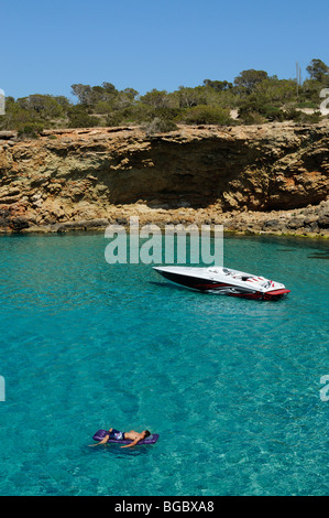 Cala Conta, Ibiza, Kiefer-Inseln, Balearen, Spanien, Europa Stockfoto