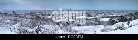 Die Stadt Glasgow im Winter vom Cathkin Braes Country Park, Glasgow, Schottland, Großbritannien. Stockfoto