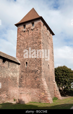 Mittelalterliche Stadtmauer und Turm, Worms, Rheinland-Pfalz, Deutschland, Europa Stockfoto