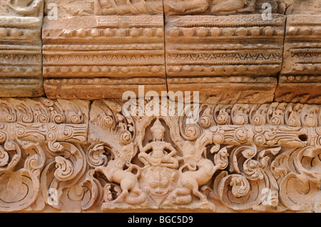 Thailand; Buriram Provinz; Relief auf einen Türsturz am Eingang zum Tempel Phanom Rung schnitzen Stockfoto