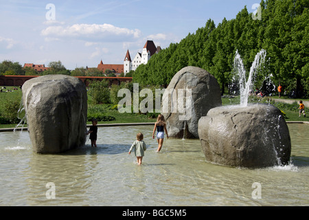 Kinder spielen im Klenzepark Park, Ingolstadt, Bayern, Deutschland, Europa Stockfoto