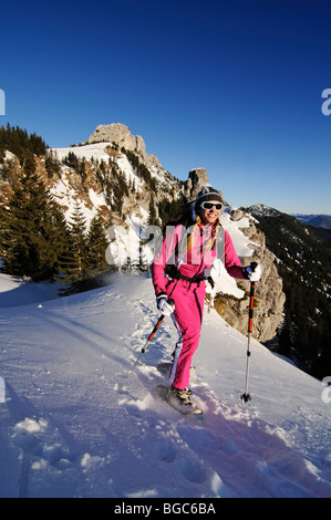 Schneeschuh-Läufer, Frau, Kampenwand, Chiemgau, Bayern, Deutschland, Europa Stockfoto