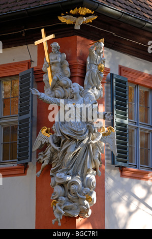 Heiligen auf einer Ecke Haus, Schranne, Bamberg, Upper Franconia, Bayern, Deutschland, Europa Stockfoto