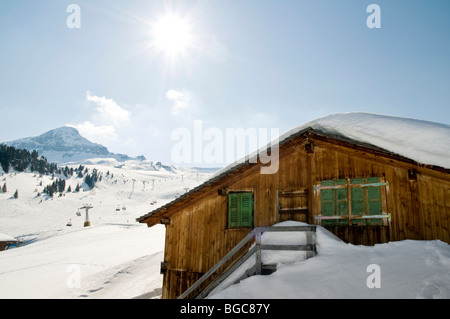 Alte Scheune in Winter, Grindelwald, Schweiz, Europa Stockfoto