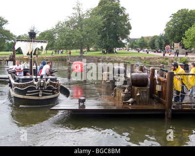 Wasserschlachten in Alton Towers, UK Stockfoto