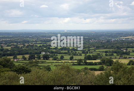 Einen Panoramablick über die Cheshire Ebene von Mow Cop Staffordshire zeigt Jodrell Bank Radioteleskop Stockfoto