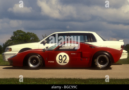 Ford GT40 MK 1 1966. GT 40 steht für 40 Zoll hoch. Stockfoto