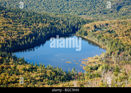 Lonesome Lake Trail Kanone. Dieser Weg führt auf den Gipfel des Cannon Mountain in den White Mountains, New Hampshire, USA Stockfoto