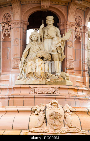 Detail des Brunnens Doulton in Glasgow Green Stockfoto