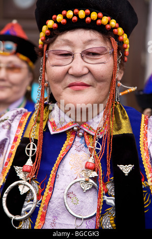 Eine mongolische Frau in ethnische Tracht Naadam Festival Ulaan Bator Mongolei Asia Stockfoto