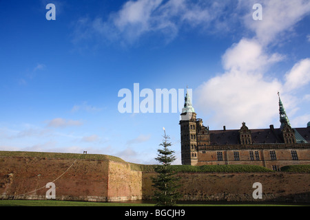 Schloss Kronborg in Helsingør (auf Englisch auch bekannt als Elsinore) auf der Insel Seeland (Sjælland) in Dänemark Stockfoto