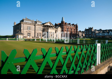 Königliche & alten Clubhaus, Starter Hütte, Putting-Green & Hamilton Hall, St. Andrews, Fife, Schottland. Stockfoto