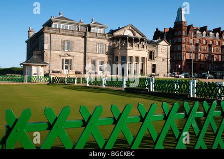 Königliche & alten Clubhaus, Starter Hütte, Putting-Green & Hamilton Hall, St. Andrews, Fife, Schottland. Stockfoto