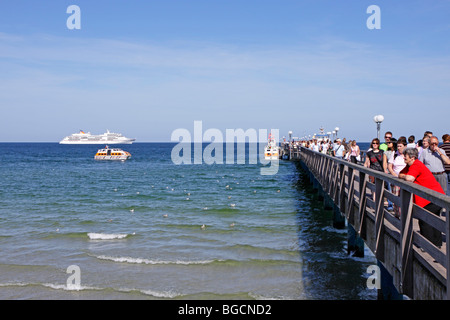 Cruise Liner MS Europa Verankerung aus Binz, Insel Rügen, Mecklenburg-West Pomerania, Deutschland Stockfoto