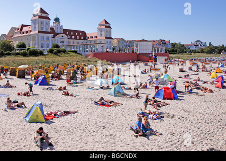 Spa Hotel und Strand von Binz, Insel Rügen, Mecklenburg-West Pomerania, Deutschland Stockfoto