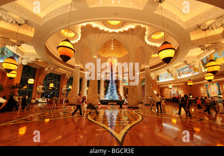 Die Lobby des Hotels Atlantis, Dubai, Vereinigte Arabische Emirate Stockfoto