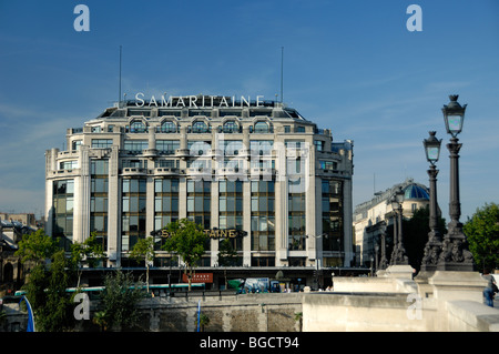 Kaufhaus La Samaritaine, erbaut 1869, Art déco-Fassade, Pont-Neuf-Brücke und Quai der seine, Paris, Frankreich Stockfoto