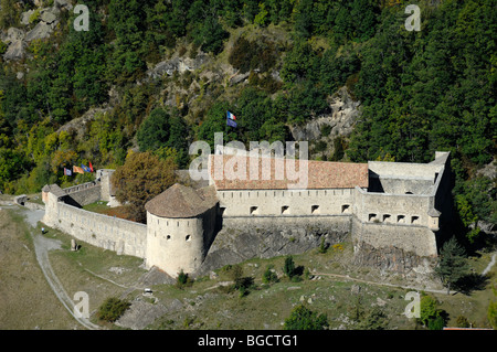 Blick auf das Fort de Savoie (1693-1695), erbaut von Vauban, in Colmars oder Colmars-les-Alpes, Alpes-de-Haute-Provence, Frankreich Stockfoto