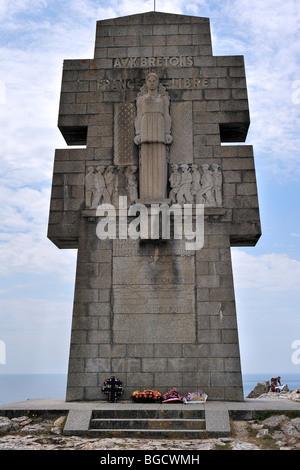 WW2-Denkmal der Bretonen des freien Frankreich / Kreuz des Pen Hir / Croix de Pen-Hir, Pointe de Pen-Hir, Bretagne, Frankreich Stockfoto