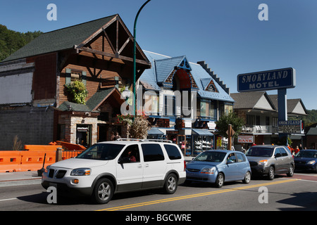 Die Main Street in Gatlinburg Tennessee TN Downtown North Carolina NC Bilder Bilder Fotos große hohe Auflösung in den USA horizontale Hi-res Stockfoto