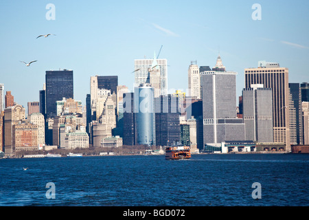 Möwen und der Manhattan Skyline, New York City Stockfoto