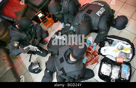 Polizist bei der Sicherheit Ausbildung, Deutschland, Europa. Stockfoto