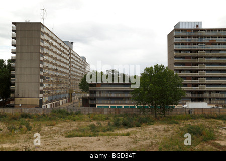 Rat-Blöcke in Heygate Estate, Elephant & Burg, London, UK Stockfoto