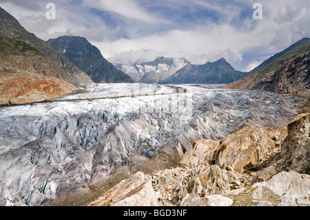 Aletschgletscher vor dem Gross Wannenhorn und Klein Wannenhorn Berge, Berner Alpen, Wallis, Schweiz, Europa Stockfoto