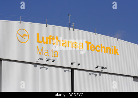 Detail aus der Lufthansa Technik Malta Hangars auf dem Internationalen Flughafen in Malta. Nur für den redaktionellen Gebrauch bestimmt. Stockfoto