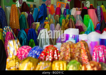 Material für Karneval im Hafen von Spanien Trinidad Stockfoto