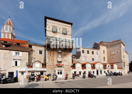 Kleine Loggia und Promenade, Trogir, Dalmatien, Kroatien, Europa Stockfoto