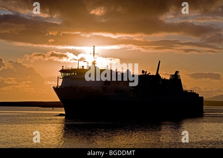 Die schottischen Northlink Fähre zwischen Scrabster und Stromness Orkney auf einen ruhigen Winter Morgen angekommen.  SCO 5664 Stockfoto