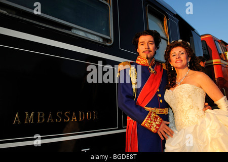 König Ludwig II und Kaiserin Sissi in den kaiserlichen Abendessen Zug von München nach Füssen, Bayern, Deutschland, Europa Stockfoto